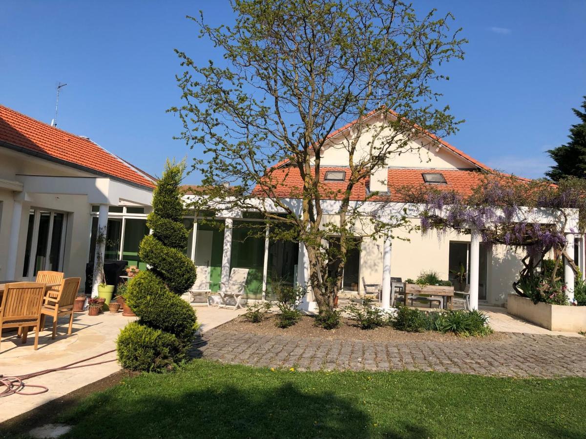 Le Jardin De Fresnes Bed & Breakfast Exterior photo