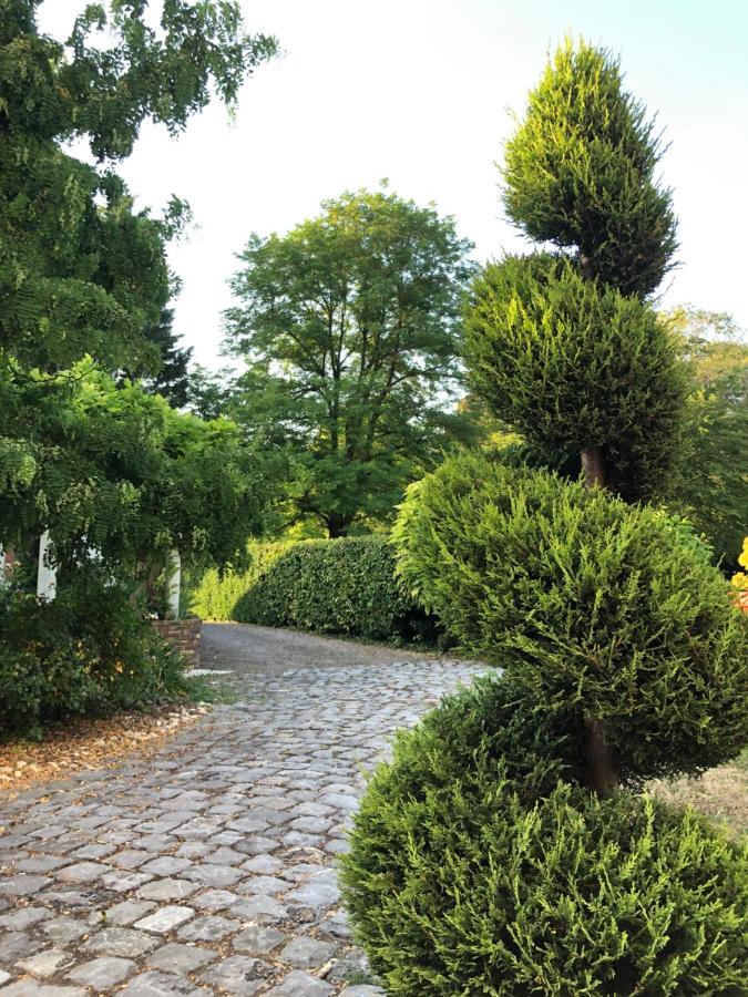 Le Jardin De Fresnes Bed & Breakfast Exterior photo